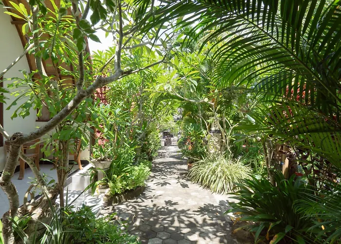 Ferienpark Ratu By Ourstory Travels 2*